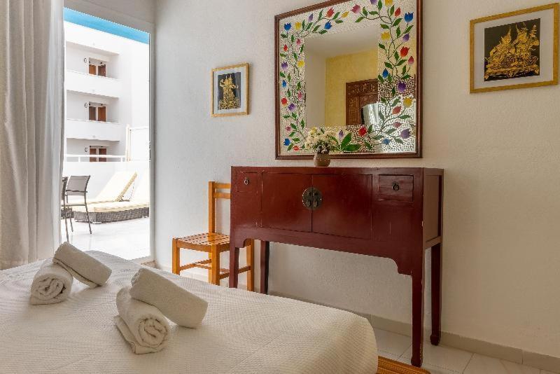 Apartamentos Cel Blau Santa Eularia des Riu Room photo