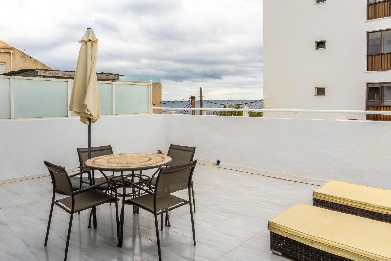 Apartamentos Cel Blau Santa Eularia des Riu Room photo